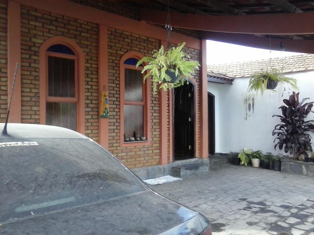 Casa, 6 quartos, 237 m² - Foto 1