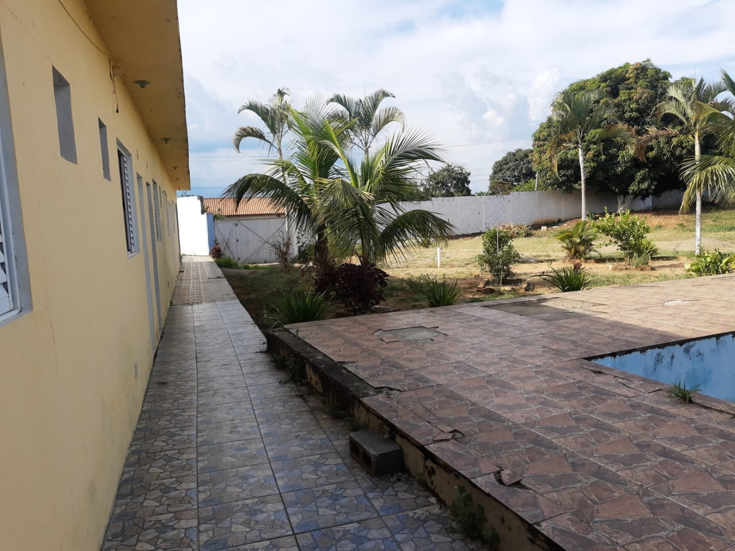 Prédio Inteiro - Foto 1