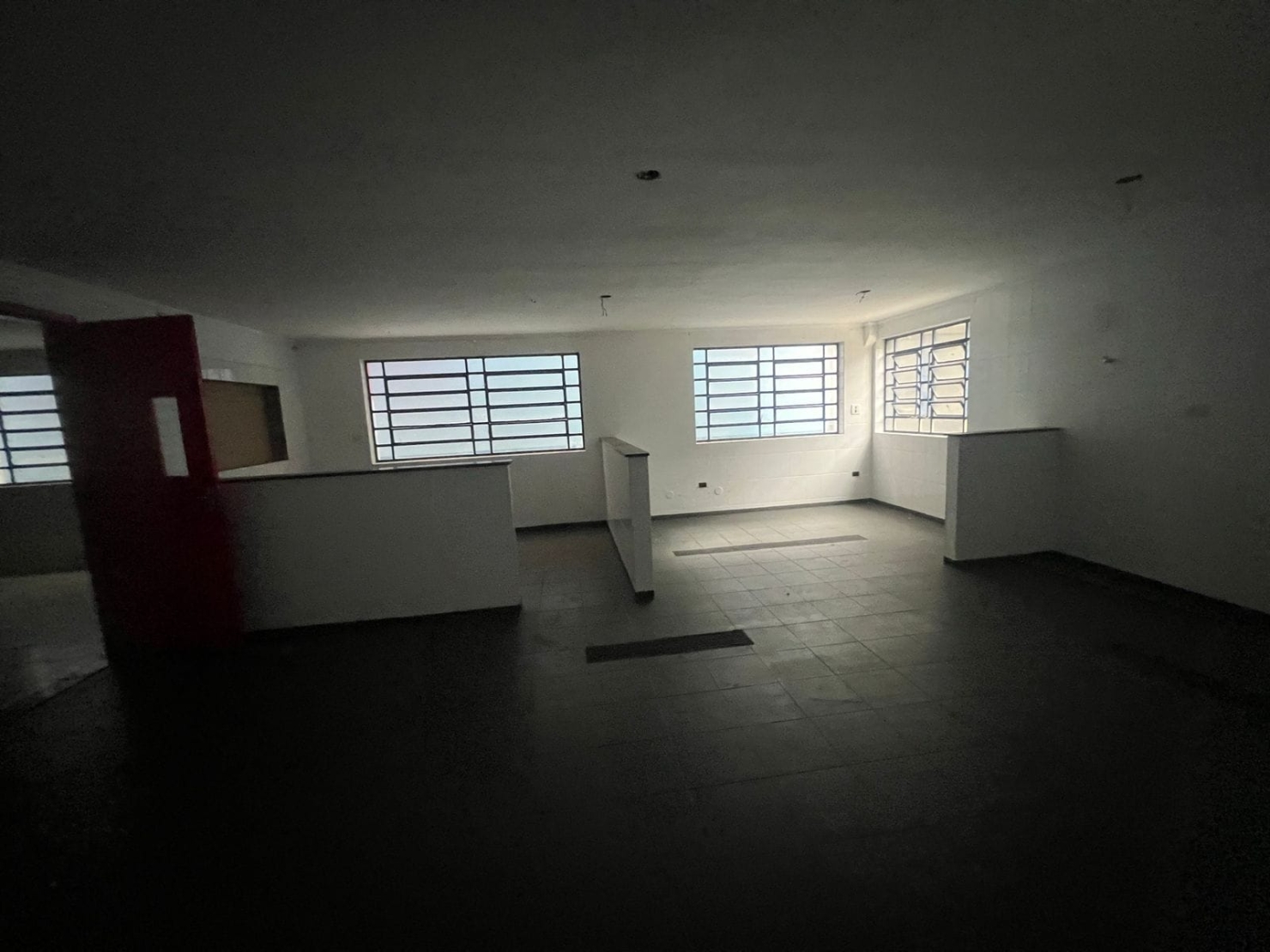 Prédio Inteiro, 1951 m² - Foto 1