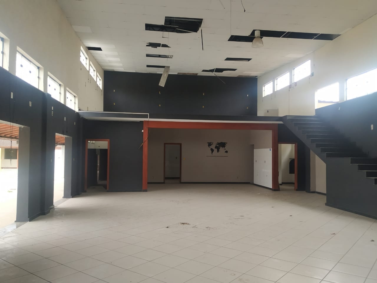 Prédio Inteiro para alugar, 1200m² - Foto 28