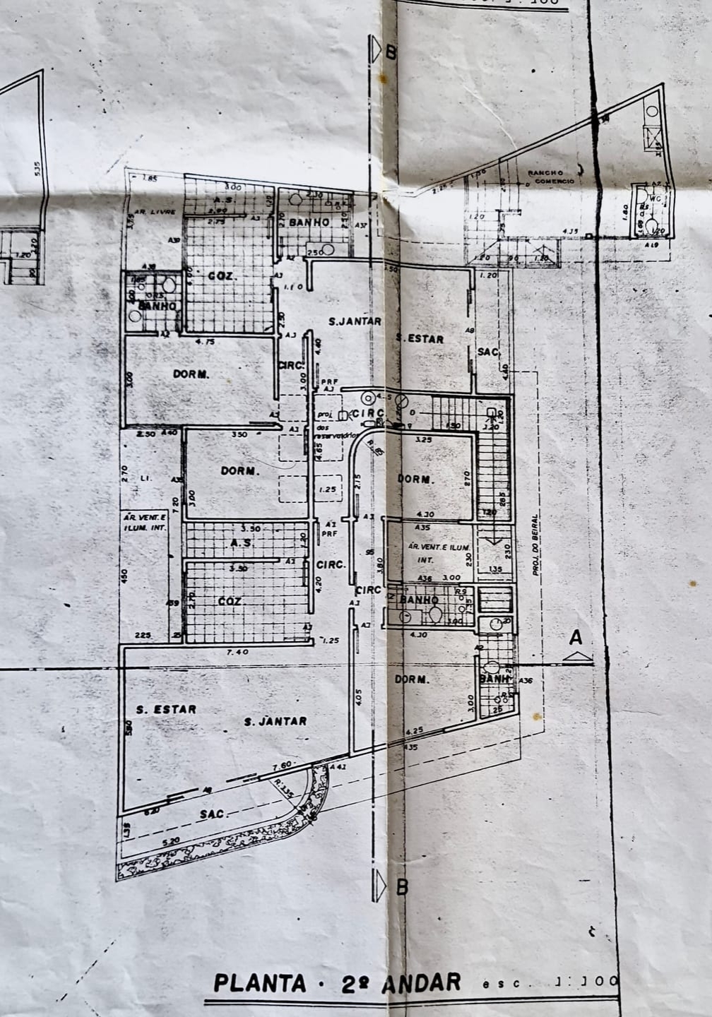 Prédio Inteiro, 555 m² - Foto 1