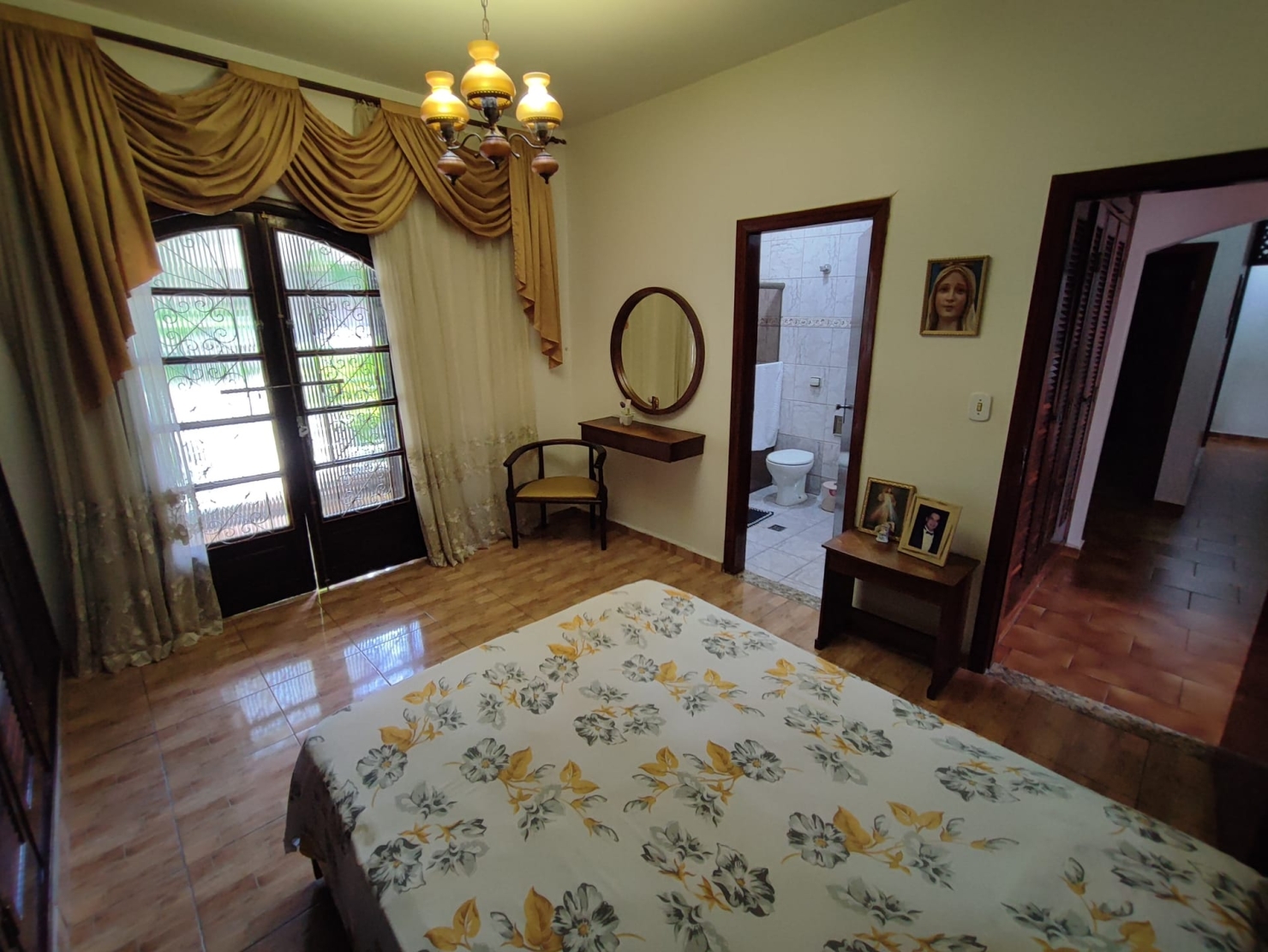 Casa à venda e aluguel com 4 quartos, 400m² - Foto 4