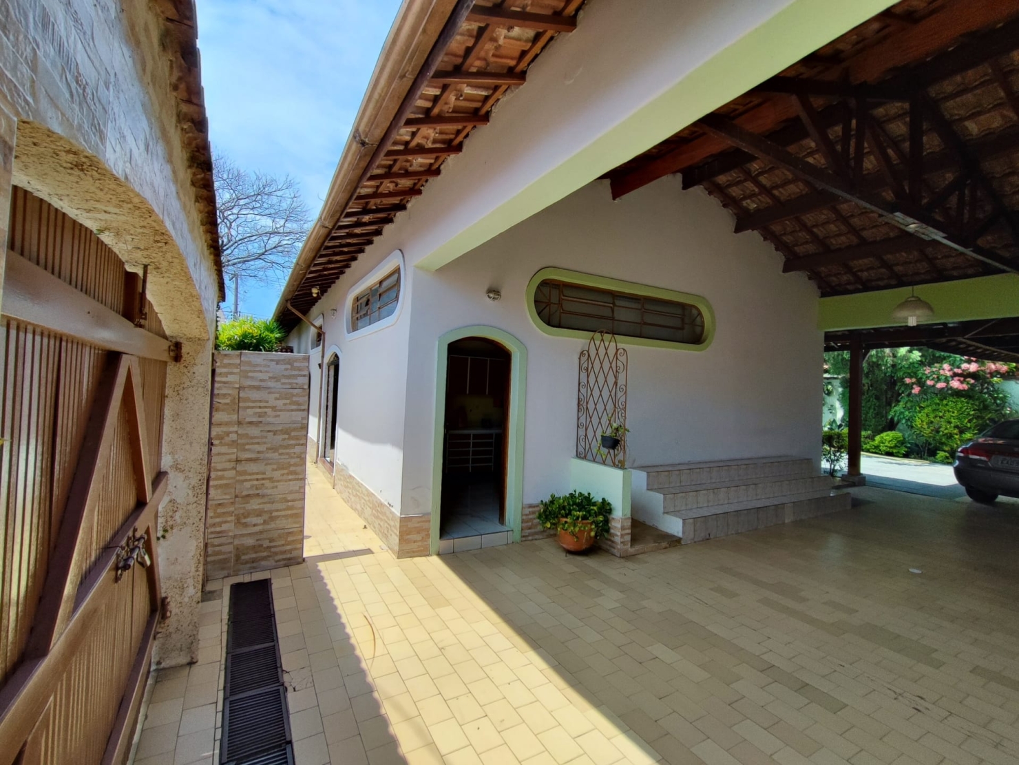Casa à venda e aluguel com 4 quartos, 400m² - Foto 31
