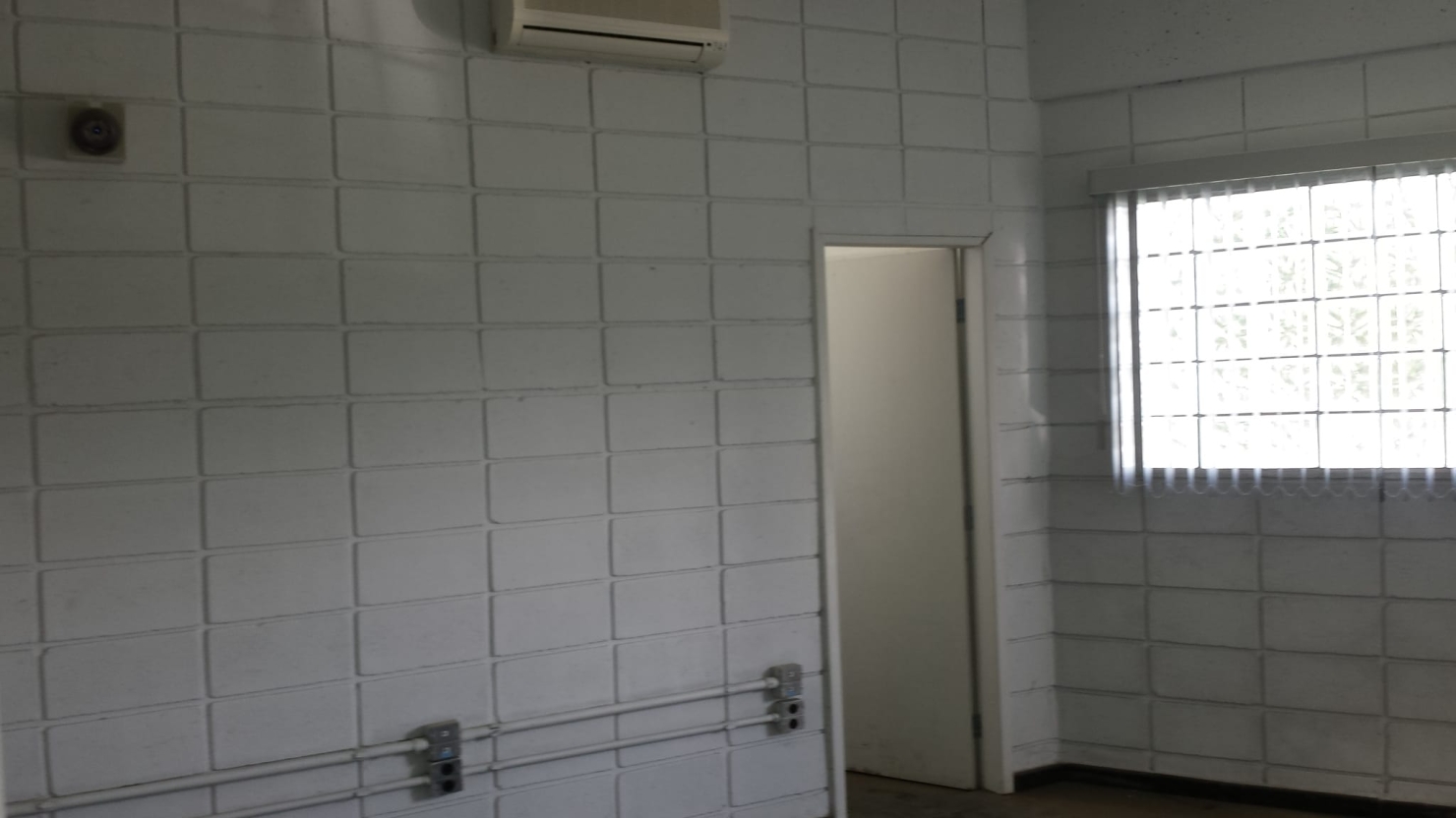 Depósito-Galpão, 586 m² - Foto 1