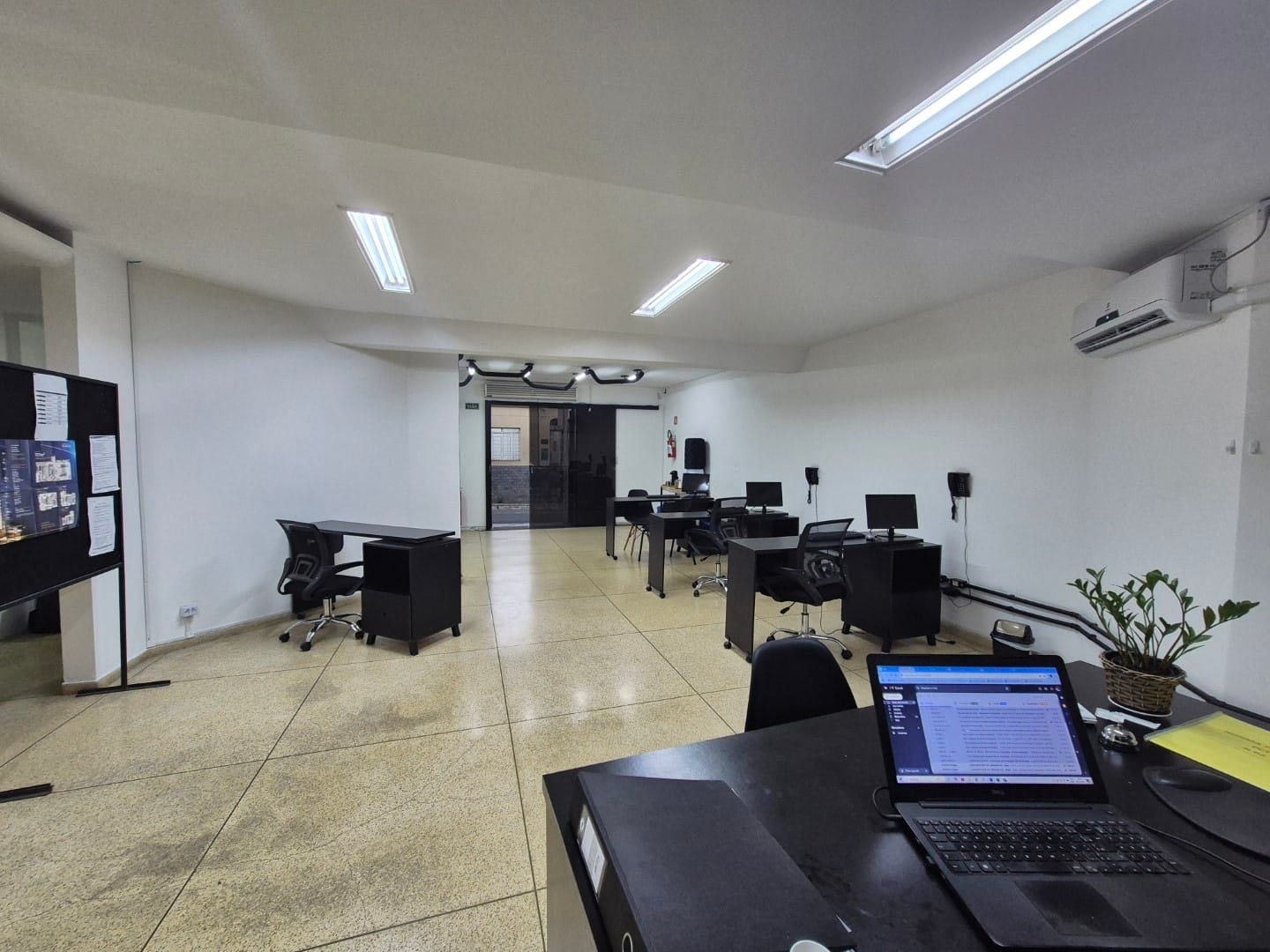 Loja-Salão à venda, 200m² - Foto 2