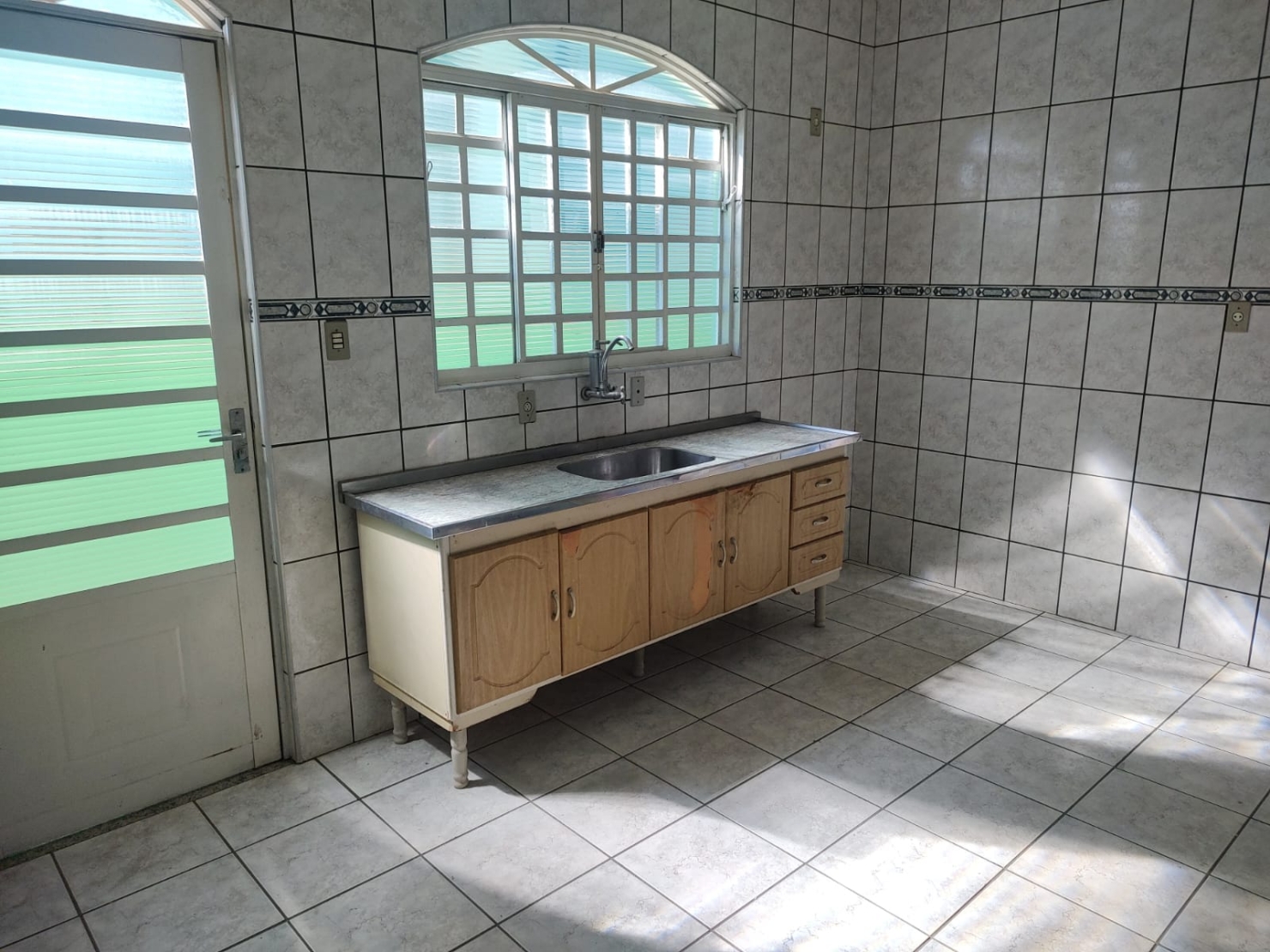 Conjunto Comercial-Sala à venda e aluguel com 3 quartos, 144m² - Foto 4