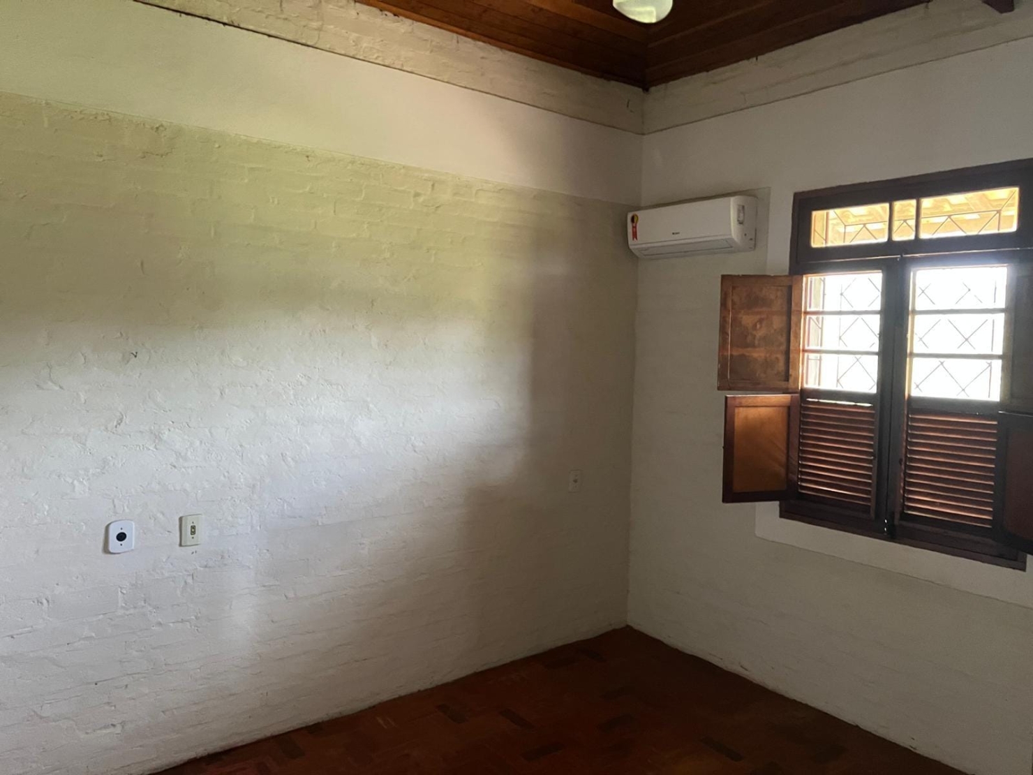 Chácara à venda com 4 quartos, 300m² - Foto 14