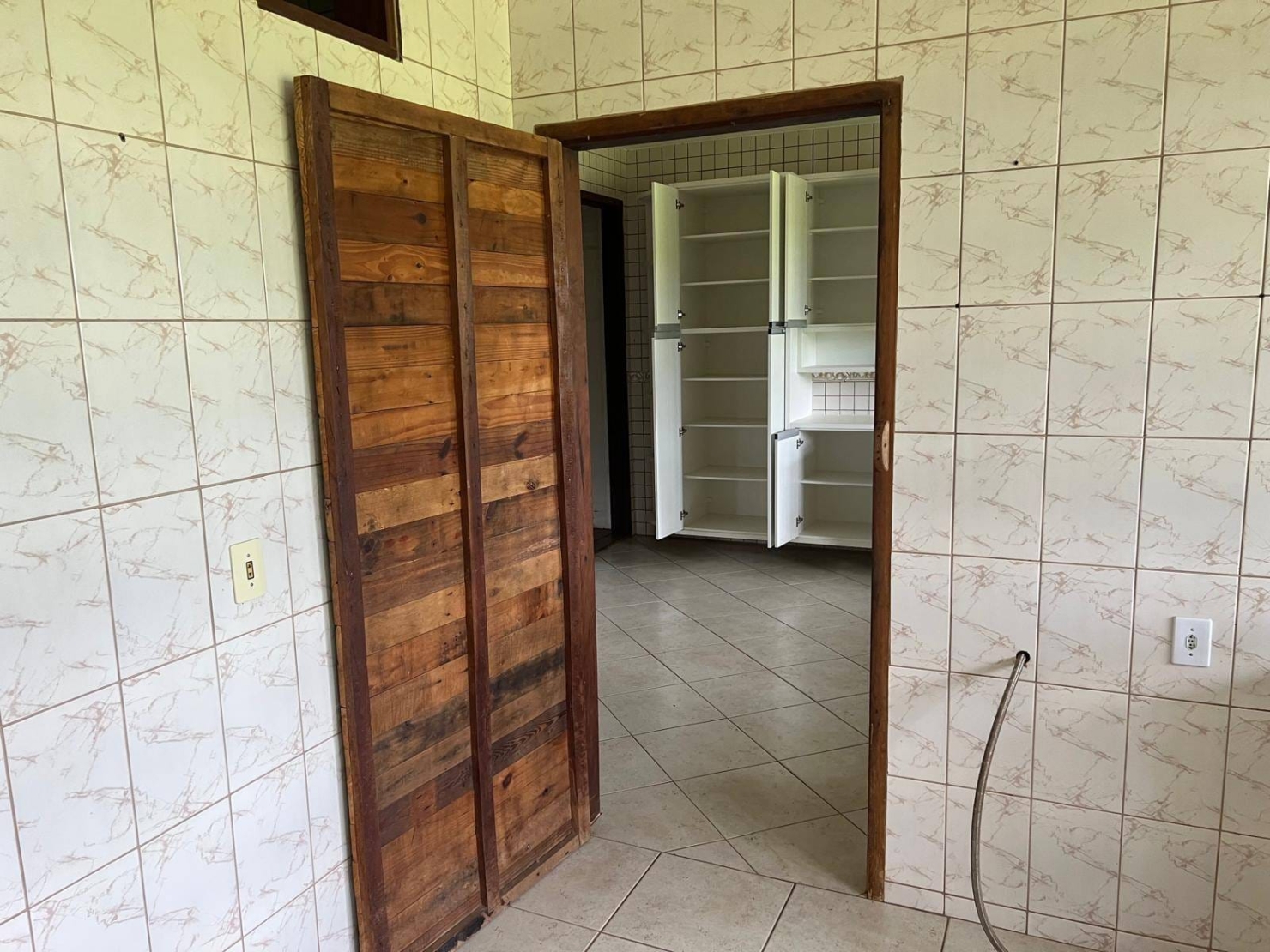 Chácara à venda com 4 quartos, 300m² - Foto 26