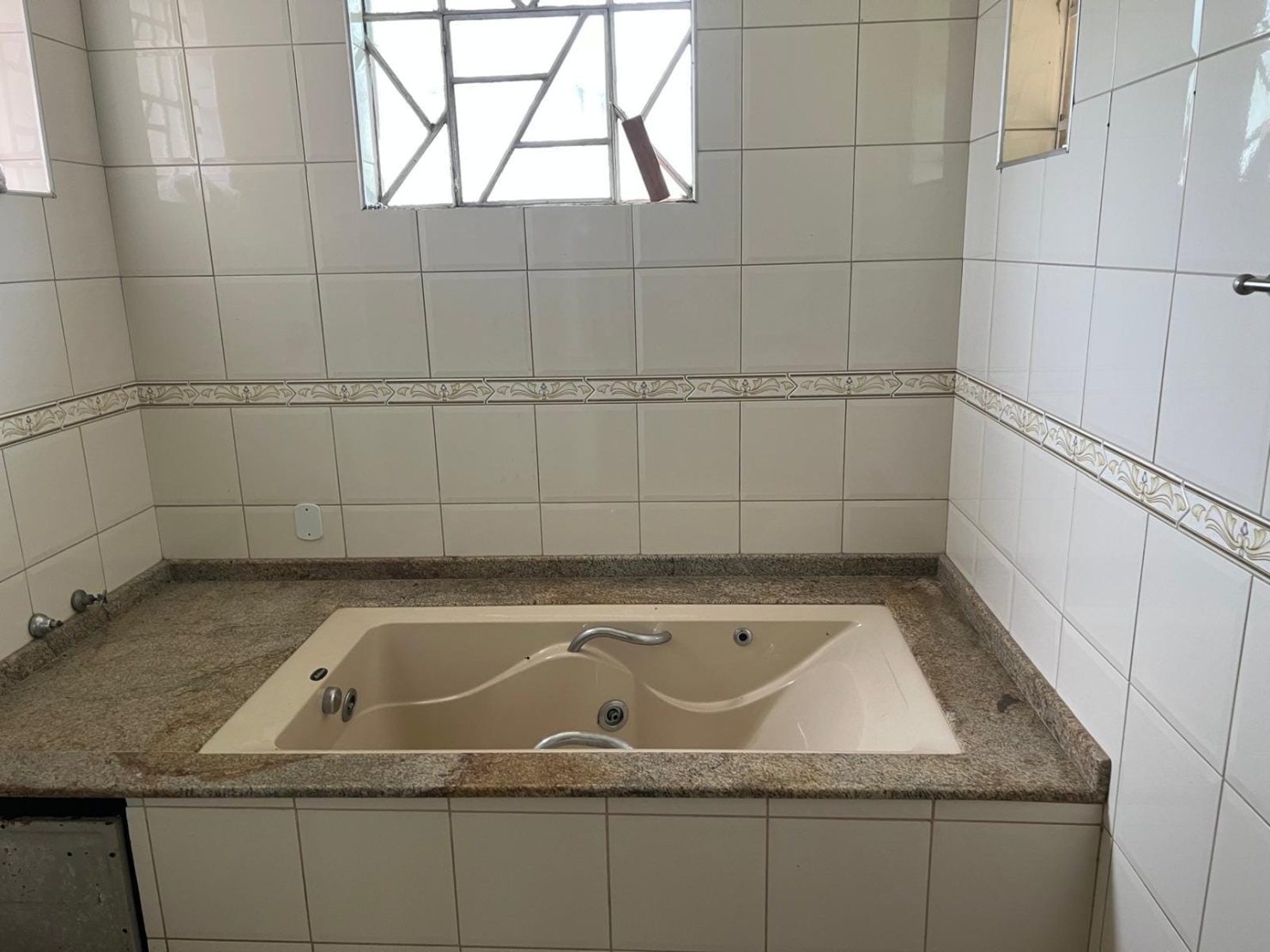 Chácara à venda com 4 quartos, 300m² - Foto 29