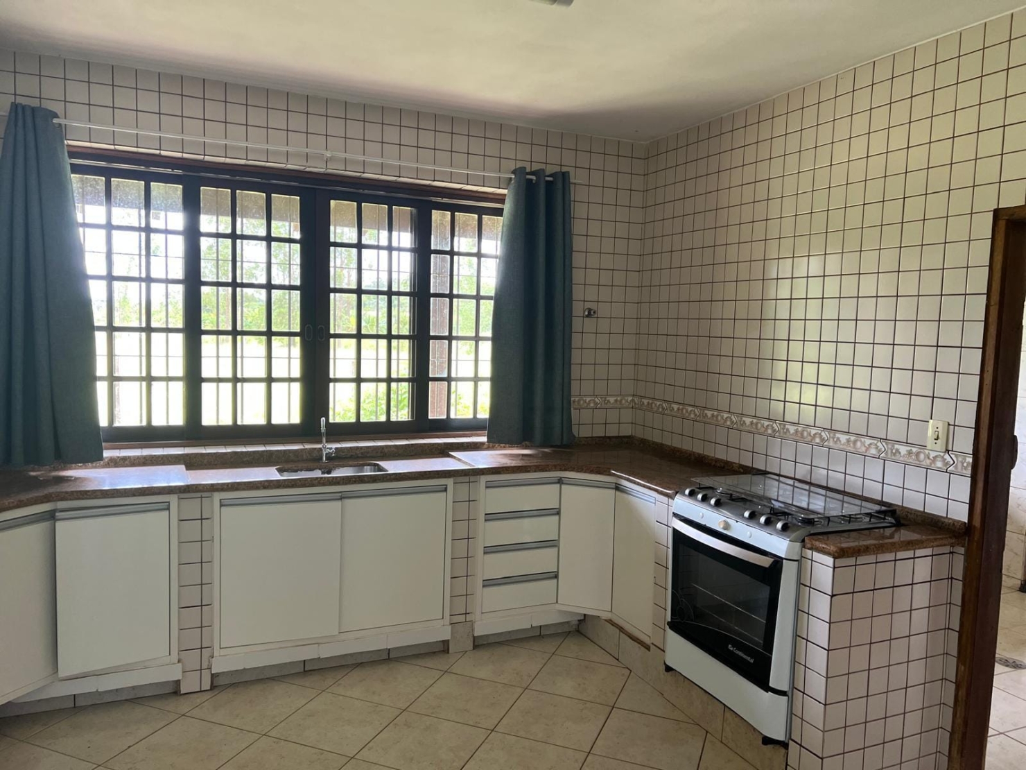 Chácara à venda com 4 quartos, 300m² - Foto 30