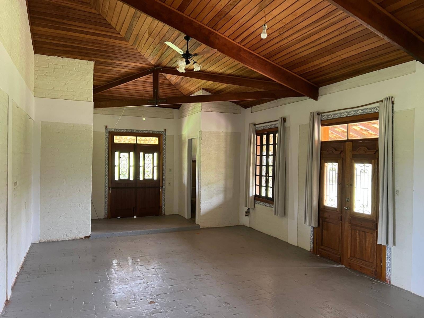 Chácara à venda com 4 quartos, 300m² - Foto 7