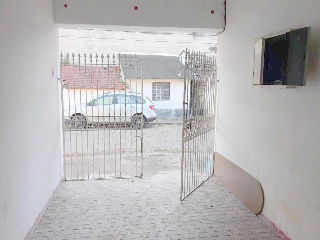Sobrado à venda com 5 quartos, 180m² - Foto 3