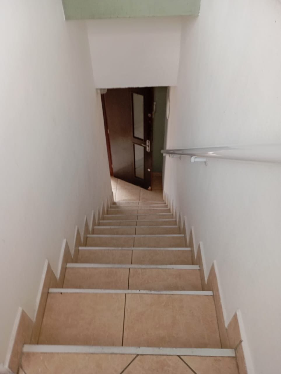 Sobrado à venda e aluguel com 3 quartos, 200m² - Foto 2