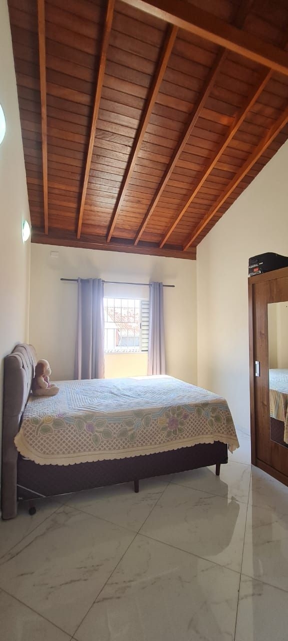 Sobrado, 3 quartos, 237 m² - Foto 1