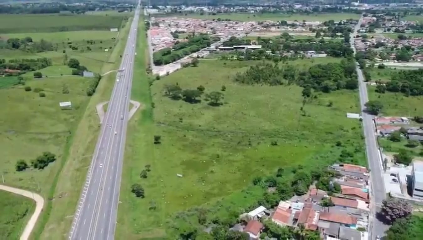 Terreno à venda, 116520m² - Foto 2