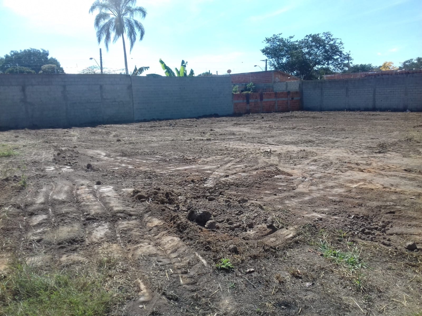 Terreno à venda e aluguel, 750m² - Foto 9