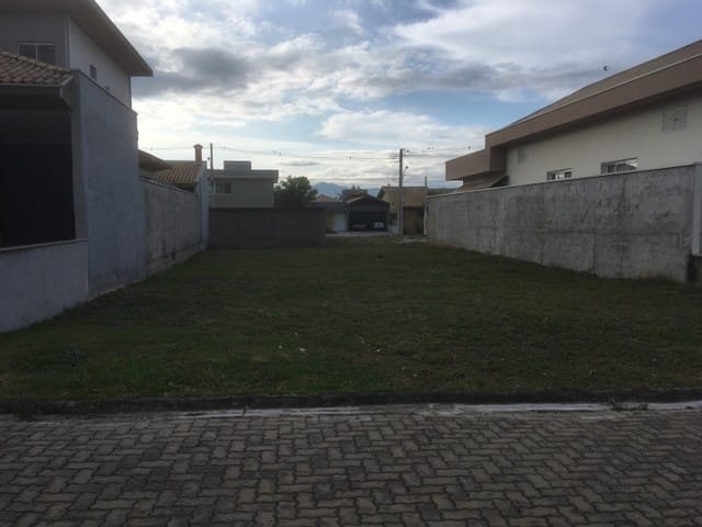 Terreno, 300 m² - Foto 1