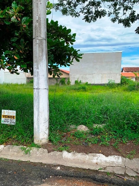 Terreno à venda, 250m² - Foto 1
