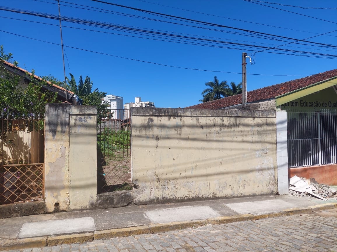 Terreno, 243 m² - Foto 1