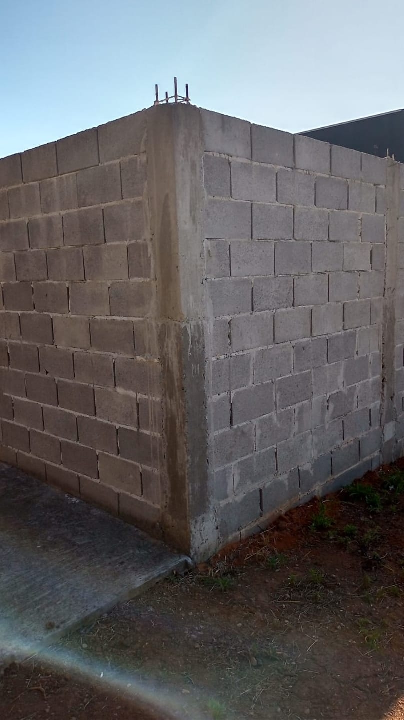 Terreno à venda, 212m² - Foto 1