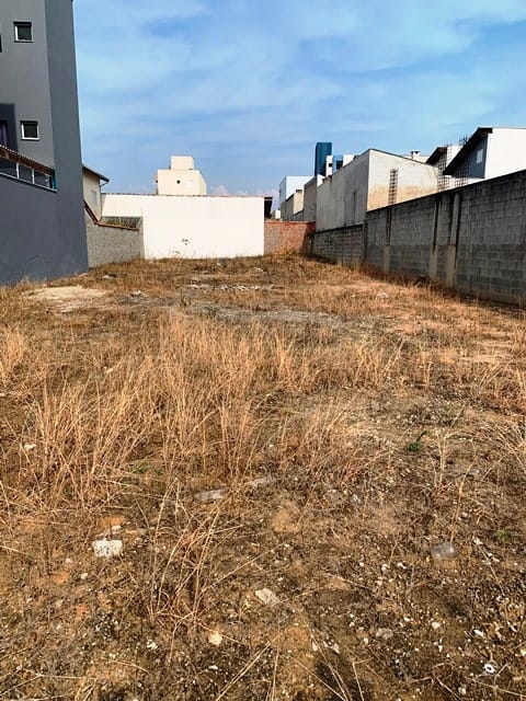 Terreno à venda, 556m² - Foto 1
