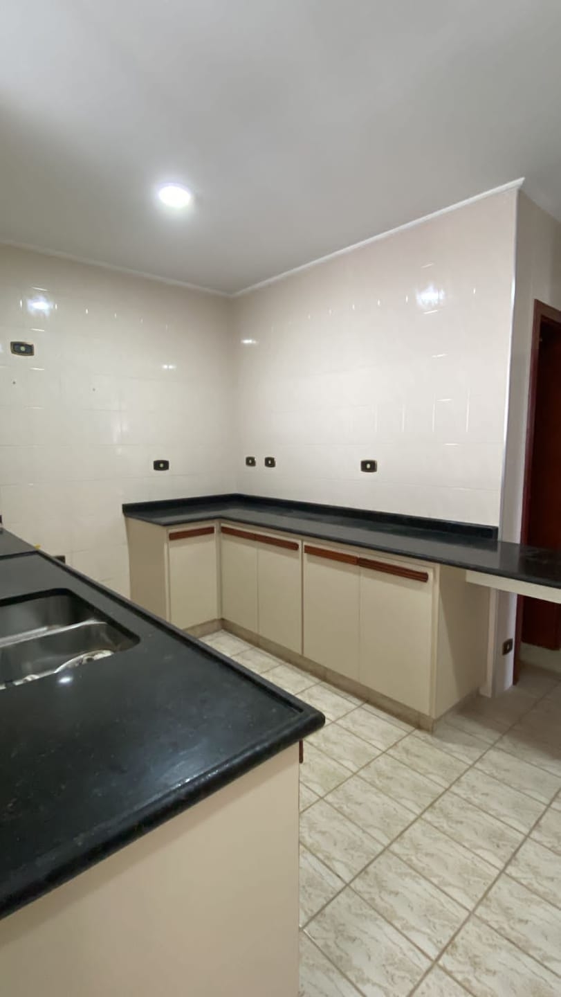 Apartamento à venda com 3 quartos, 130m² - Foto 13