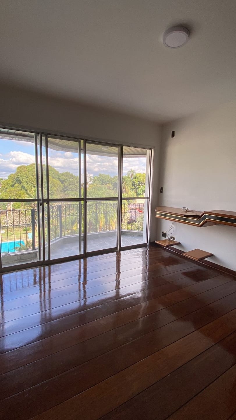 Apartamento à venda com 3 quartos, 130m² - Foto 11
