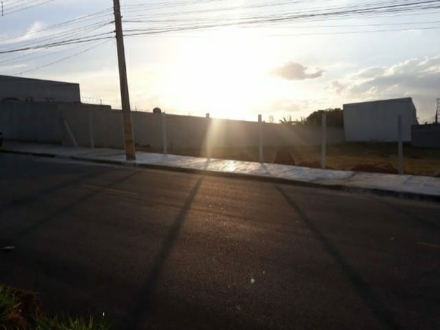 Terreno à venda, 1000m² - Foto 1