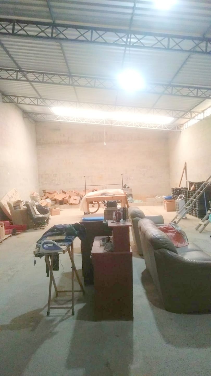 Terreno à venda, 1600m² - Foto 2