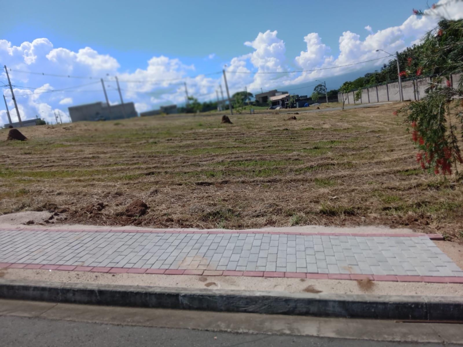 Terreno, 180 m² - Foto 1