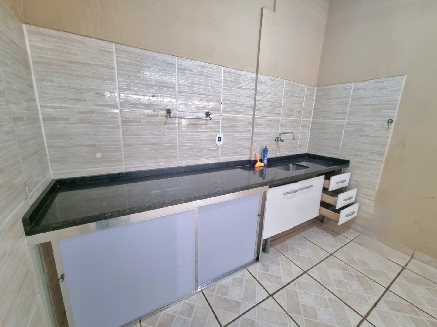 Sobrado à venda com 2 quartos, 224m² - Foto 13