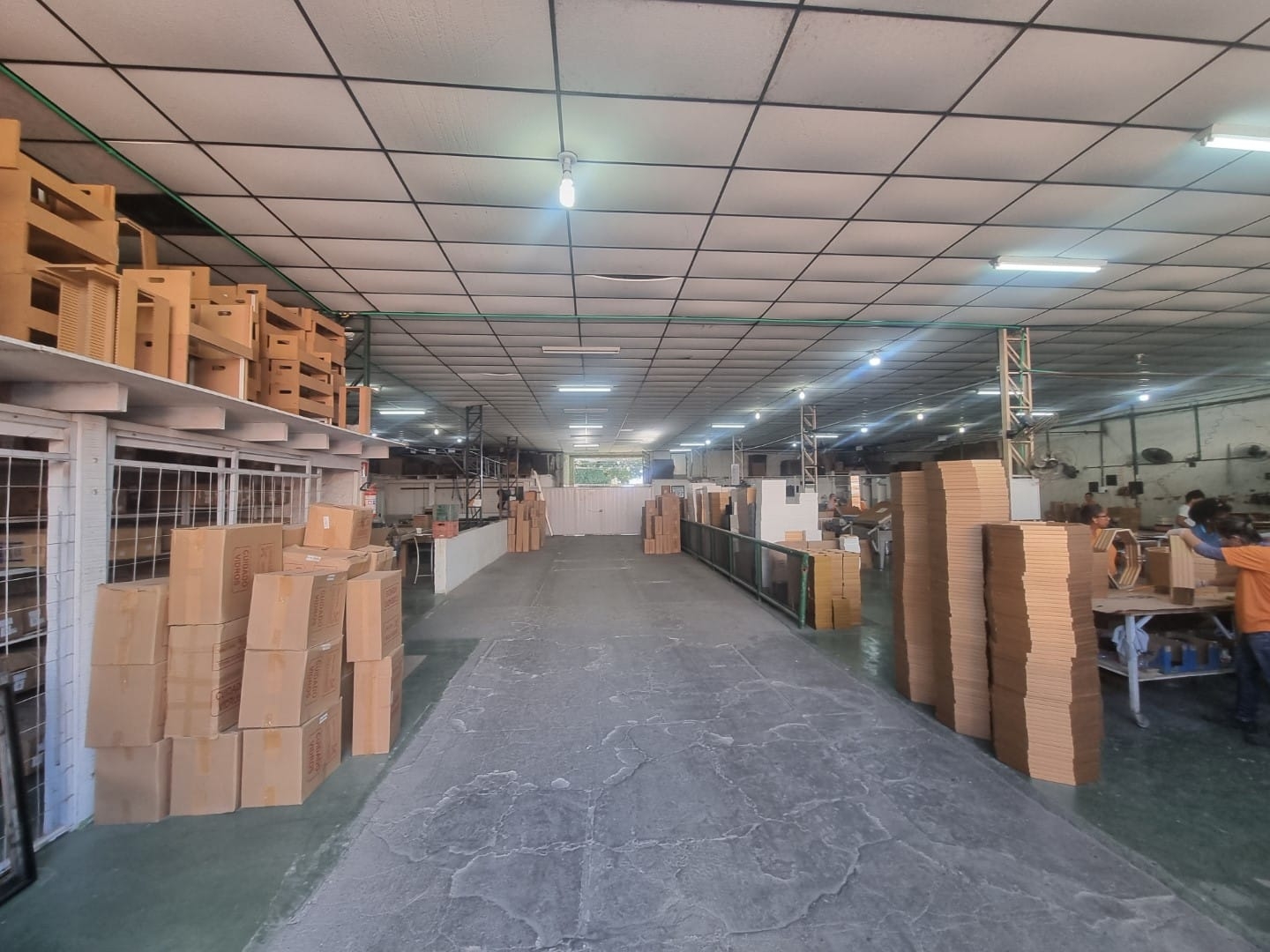 Depósito-Galpão-Armazém à venda e aluguel, 245m² - Foto 1
