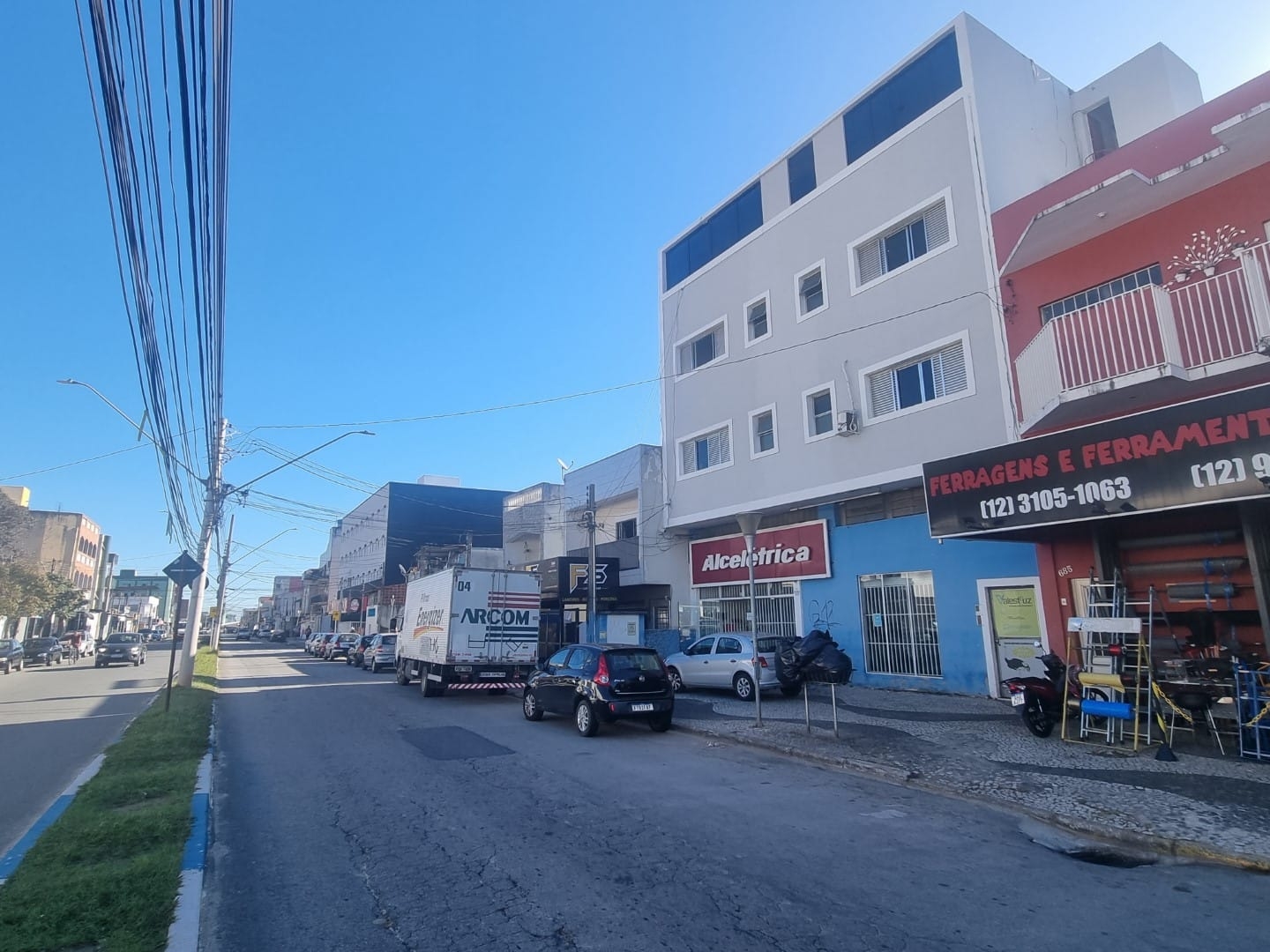 Apartamento à venda com 3 quartos, 187m² - Foto 1