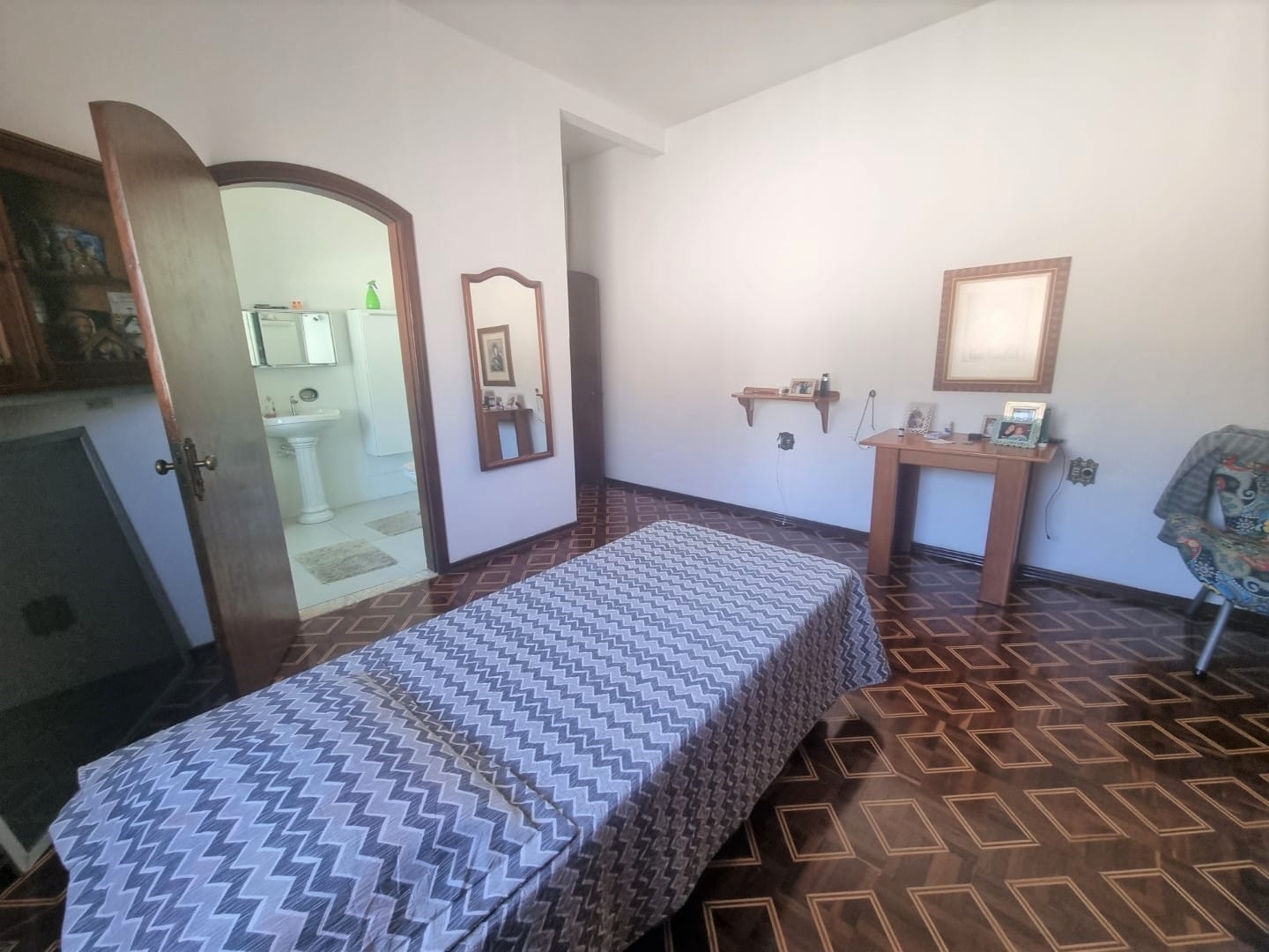 Apartamento à venda com 3 quartos, 187m² - Foto 4