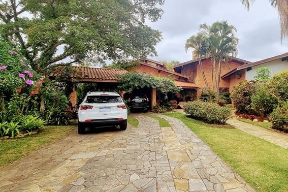 Casa de Condomínio à venda com 4 quartos, 380m² - Foto 2