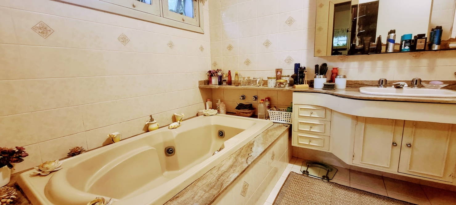 Casa de Condomínio à venda com 4 quartos, 380m² - Foto 32