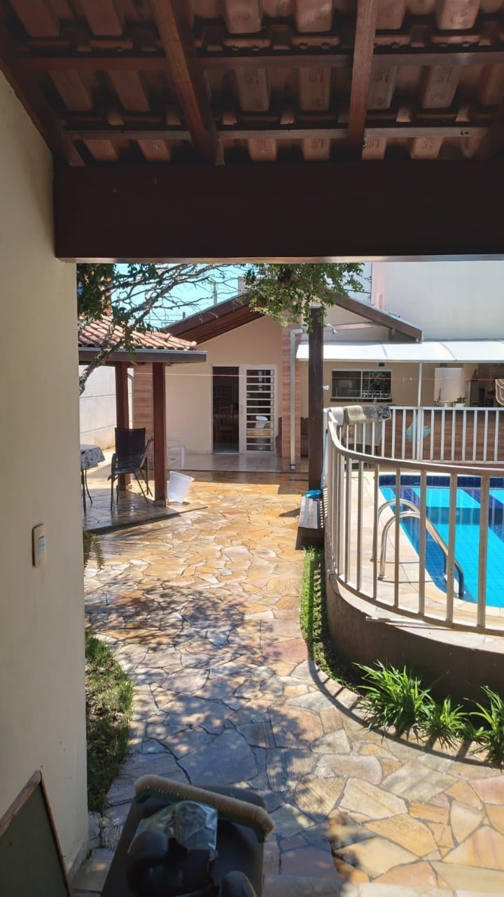 Casa, 2 quartos, 215 m² - Foto 1
