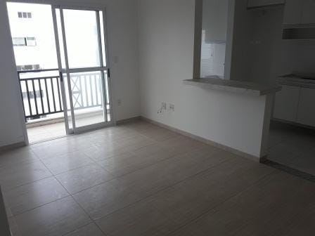 Apartamento à venda com 2 quartos, 72m² - Foto 3