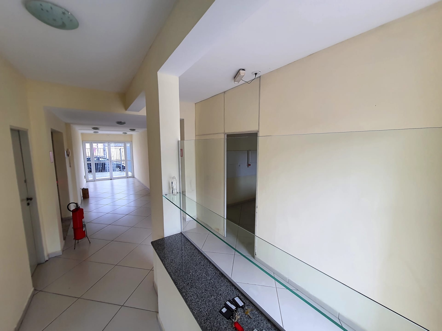 Apartamento à venda com 1 quarto, 54m² - Foto 2