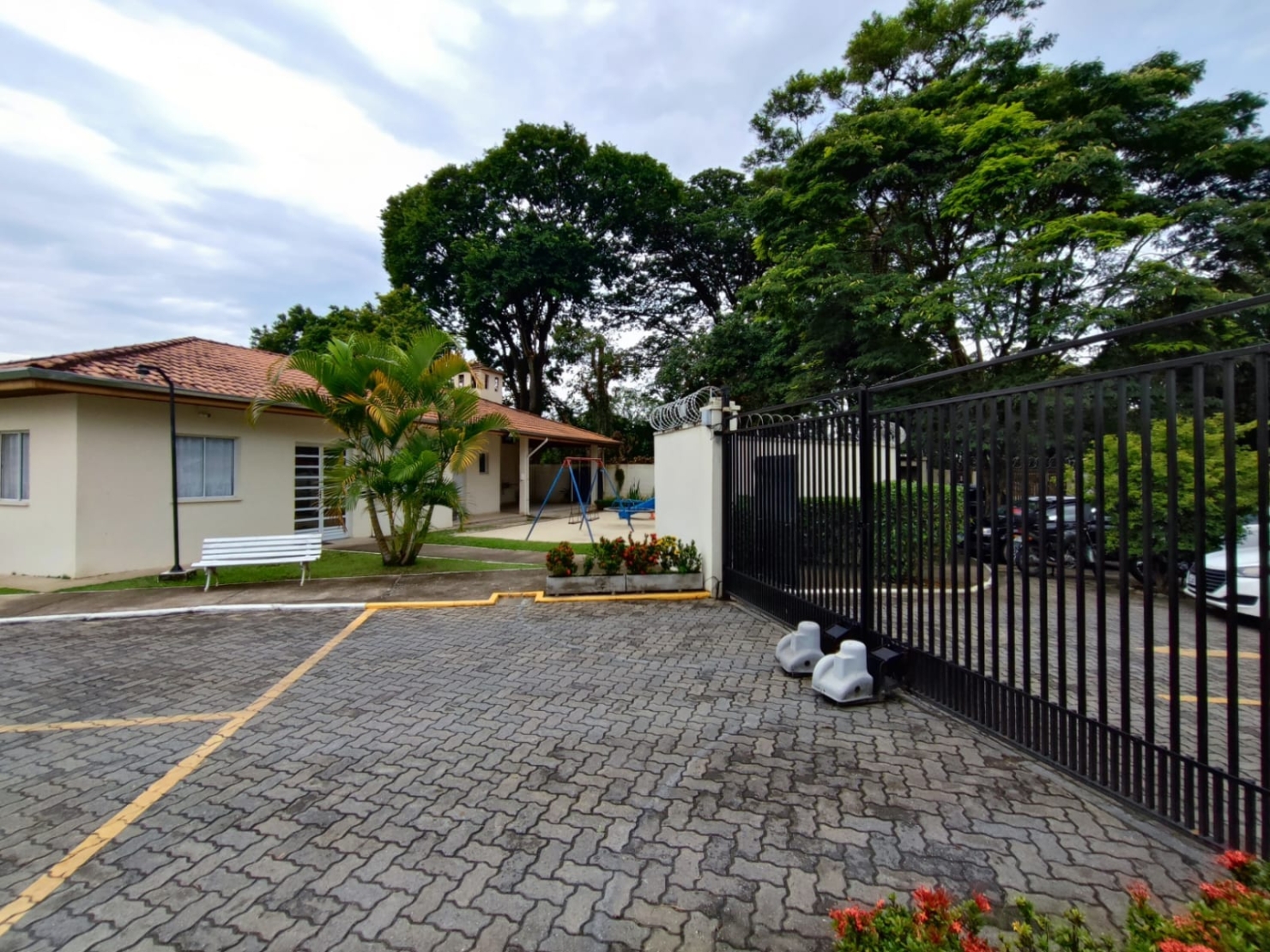 Apartamento à venda com 2 quartos, 48m² - Foto 13