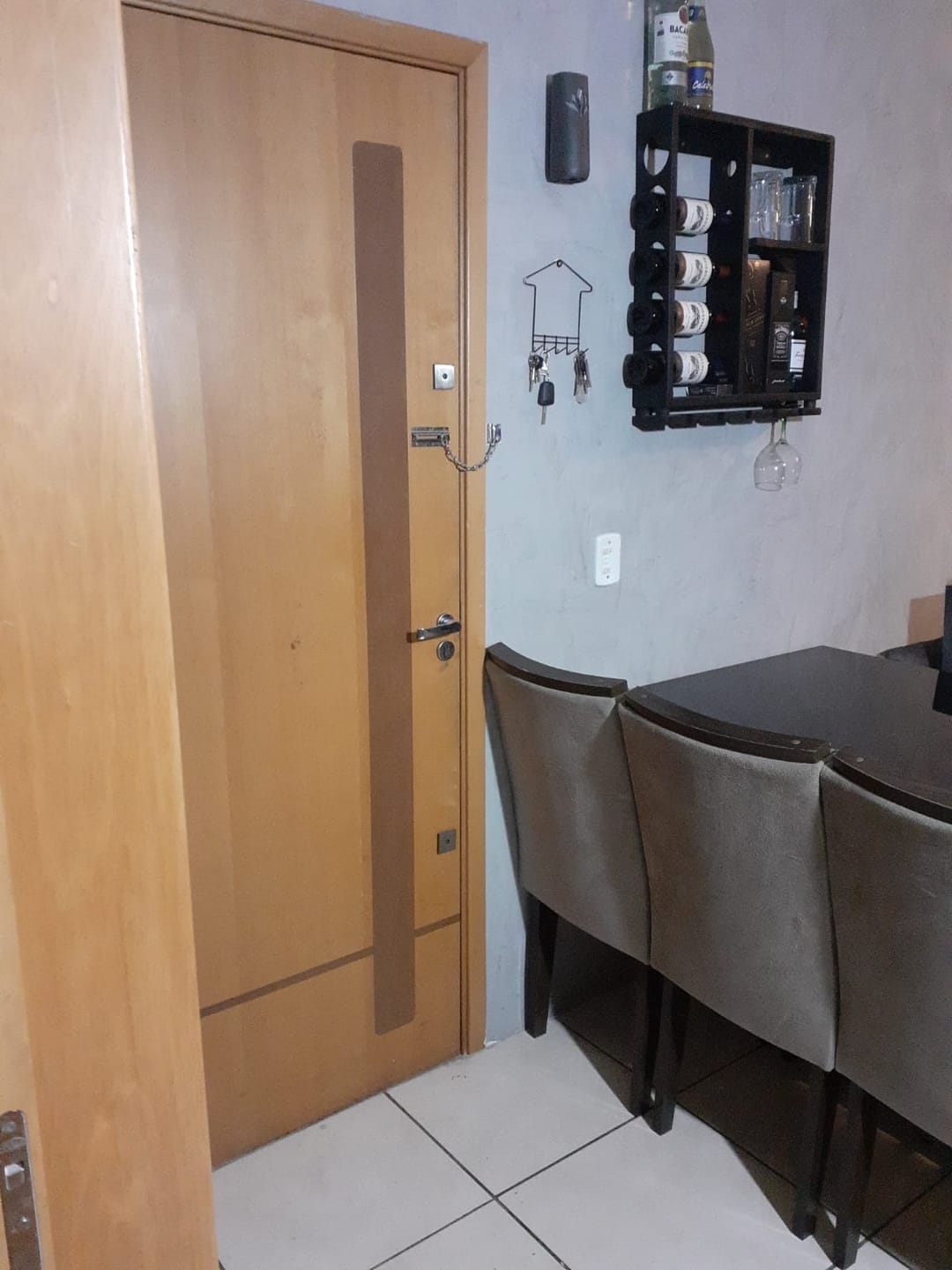 Apartamento à venda com 2 quartos, 75m² - Foto 1