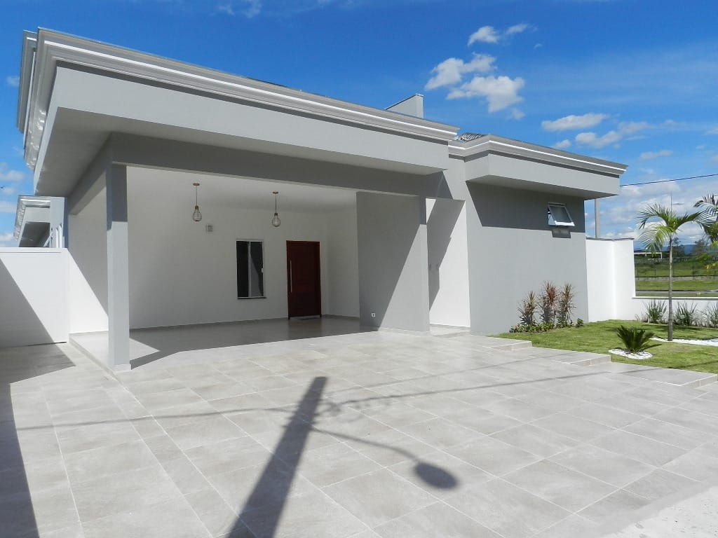 Casa de Condomínio à venda com 3 quartos, 234m² - Foto 1