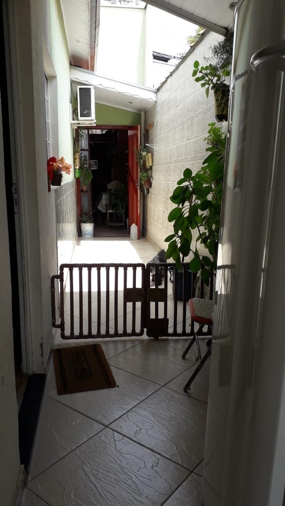 Casa à venda com 3 quartos, 115m² - Foto 1