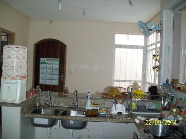 Casa à venda com 3 quartos, 231m² - Foto 6