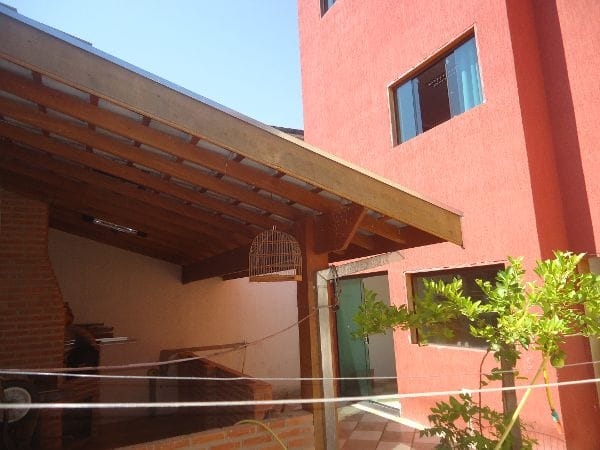 Sobrado à venda com 4 quartos, 300m² - Foto 1