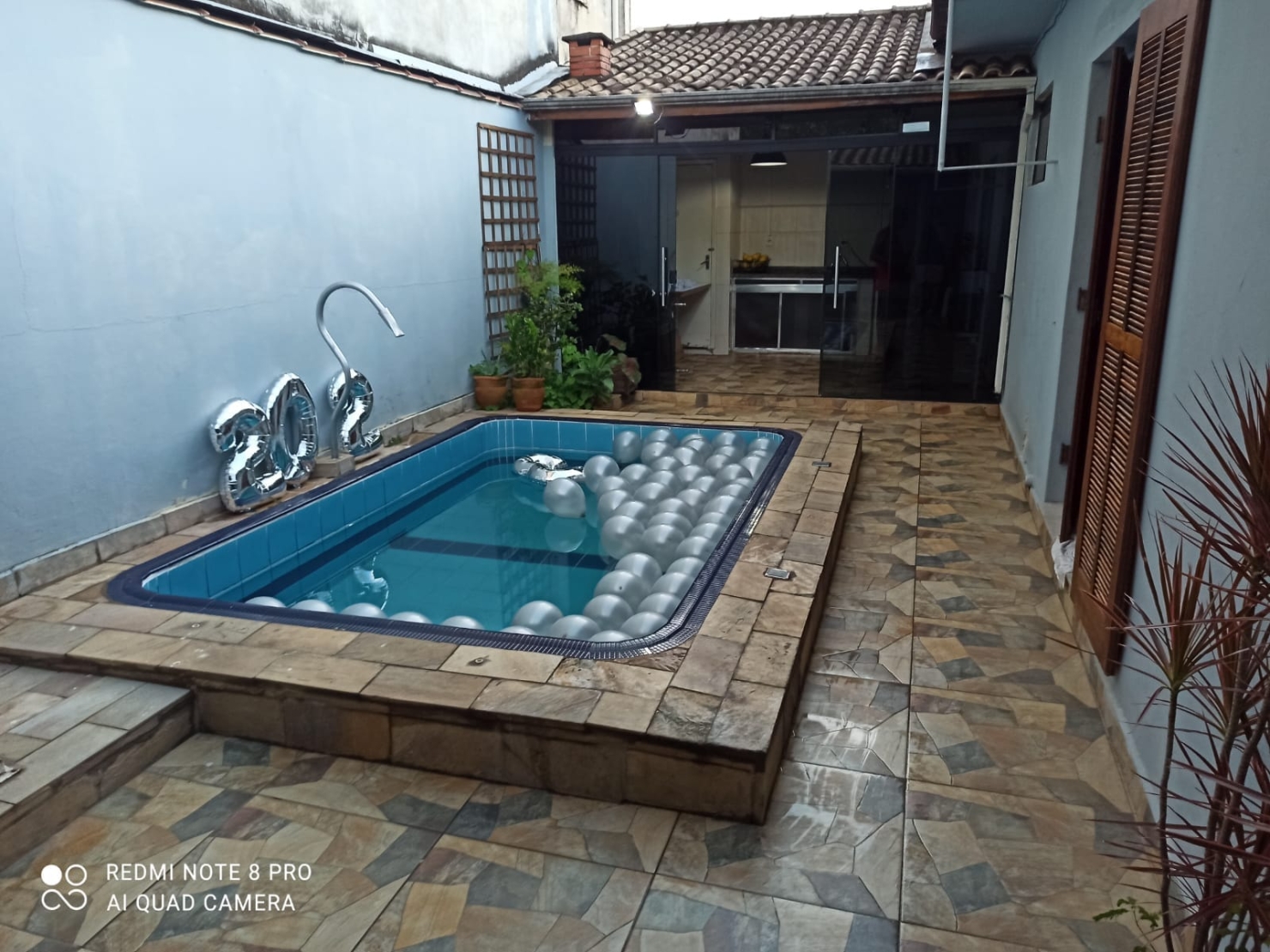 Casa à venda com 3 quartos, 300m² - Foto 6