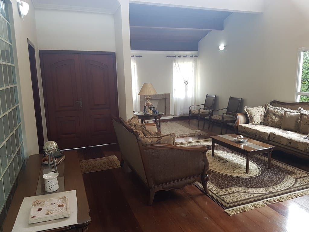 Casa de Condomínio à venda com 3 quartos, 380m² - Foto 3