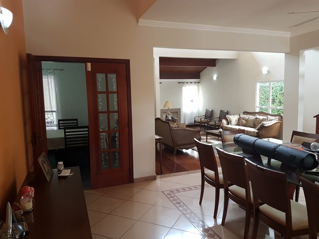 Casa de Condomínio à venda com 3 quartos, 380m² - Foto 2