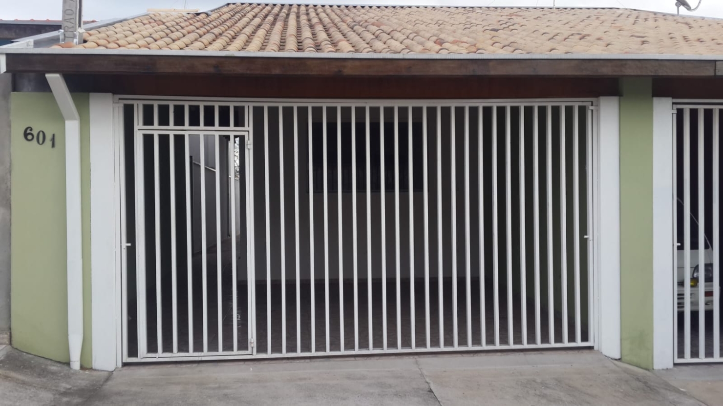 Casa à venda com 2 quartos, 165m² - Foto 1
