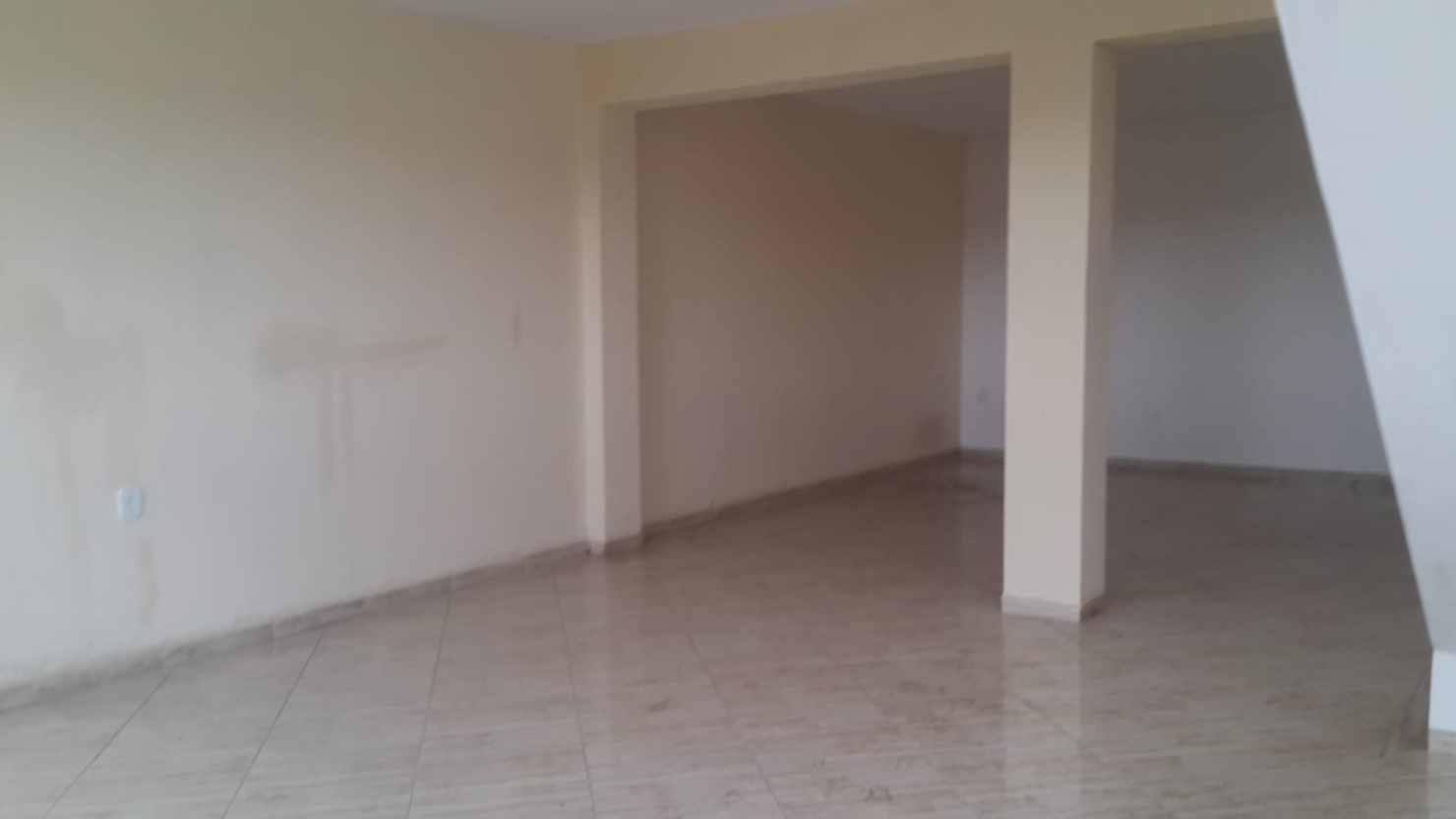 Casa à venda com 2 quartos, 165m² - Foto 4